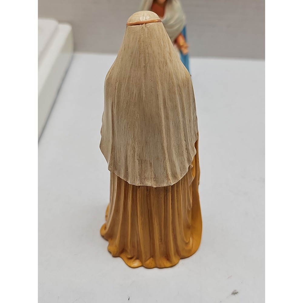 Joseph, Mary, Baby Jesus Hawthorne Village St. Peter's Square Nativity Set - Picture 6 of 11